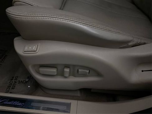 Used 2010 Cadillac SRX Premium AWD/4WD image 25