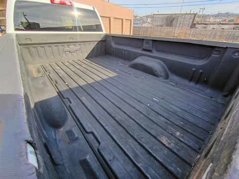 Used 2015 Chevrolet Silverado 2500 LT image 16