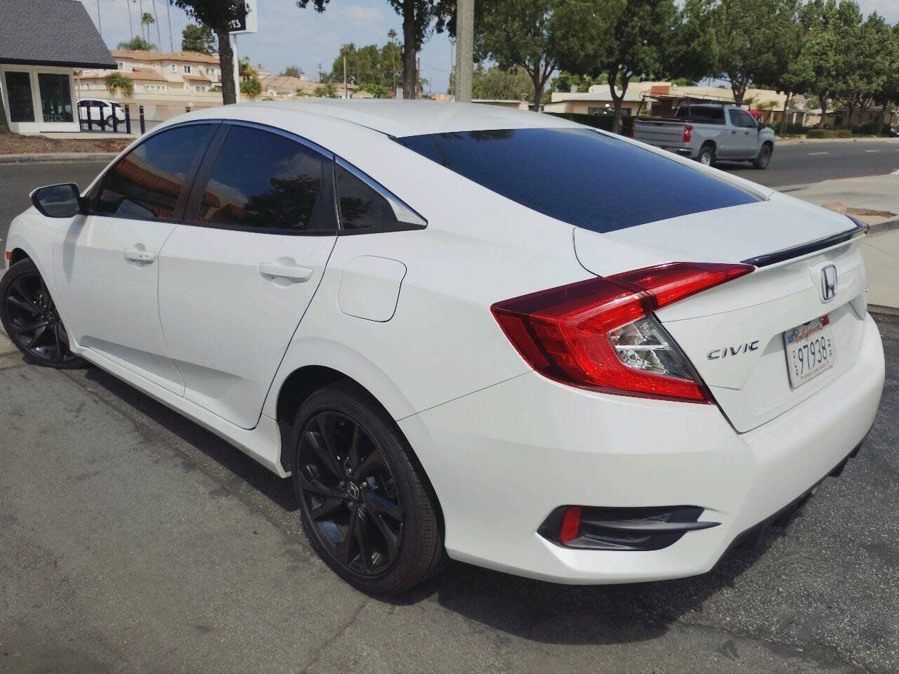 Used 2020 Honda Civic Sport image 3