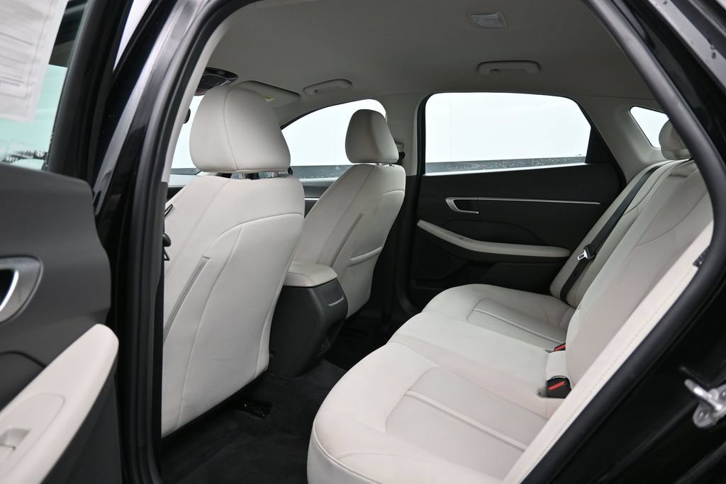 Used 2025 Hyundai Sonata SEL FWD image 25