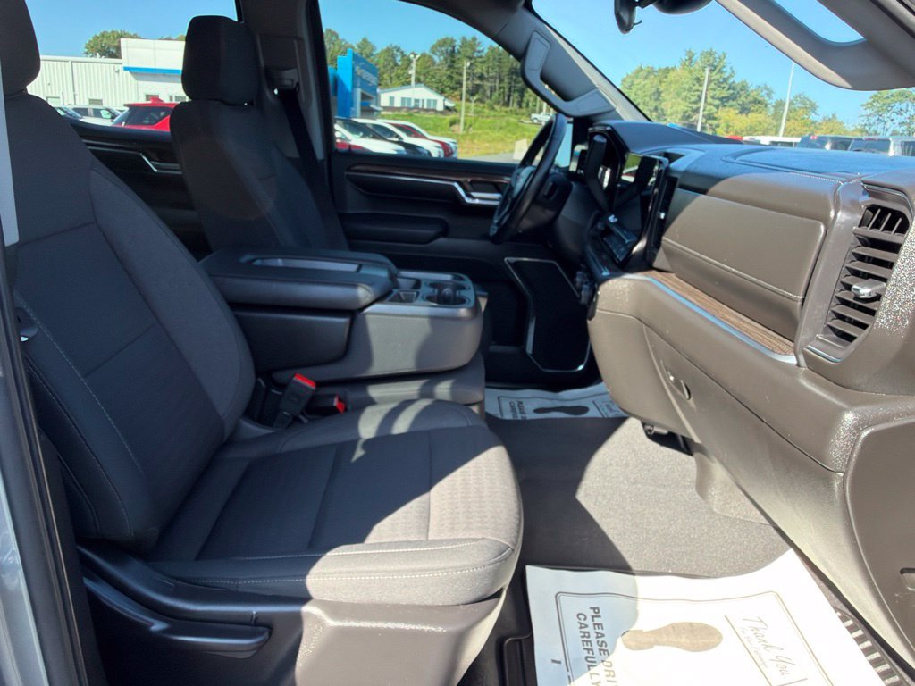 Used 2023 Chevrolet Silverado 1500 LT AWD/4WD image 36