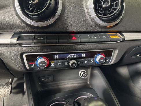 Used 2018 Audi A3 2.0T Premium image 20
