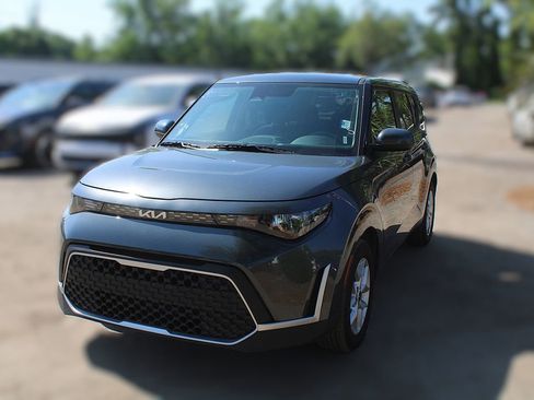 Used 2025 Kia Soul LX w/ LX Technology Package image 15