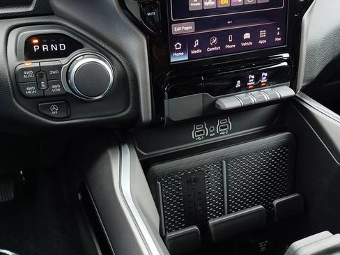 New 2026 RAM 1500 Big Horn AWD/4WD image 13