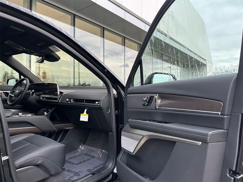 New 2026 Cadillac Vistiq Sport image 11