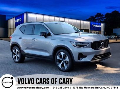 New 2026 Volvo XC40 B4 Plus w/ Climate Package