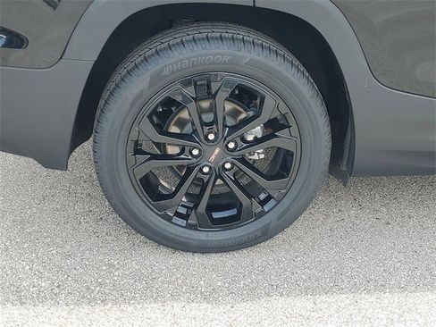 Certified 2022 GMC Terrain SLT w/ Tech Package image 6