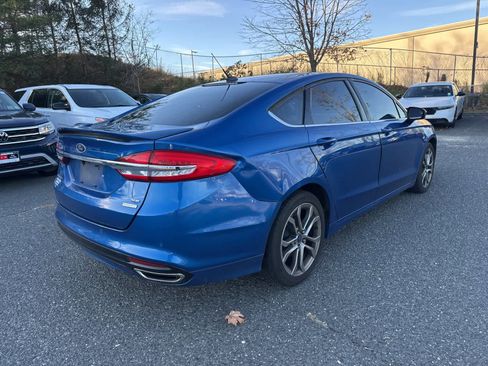 Used 2017 Ford Fusion SE w/ Equipment Group 201A image 5