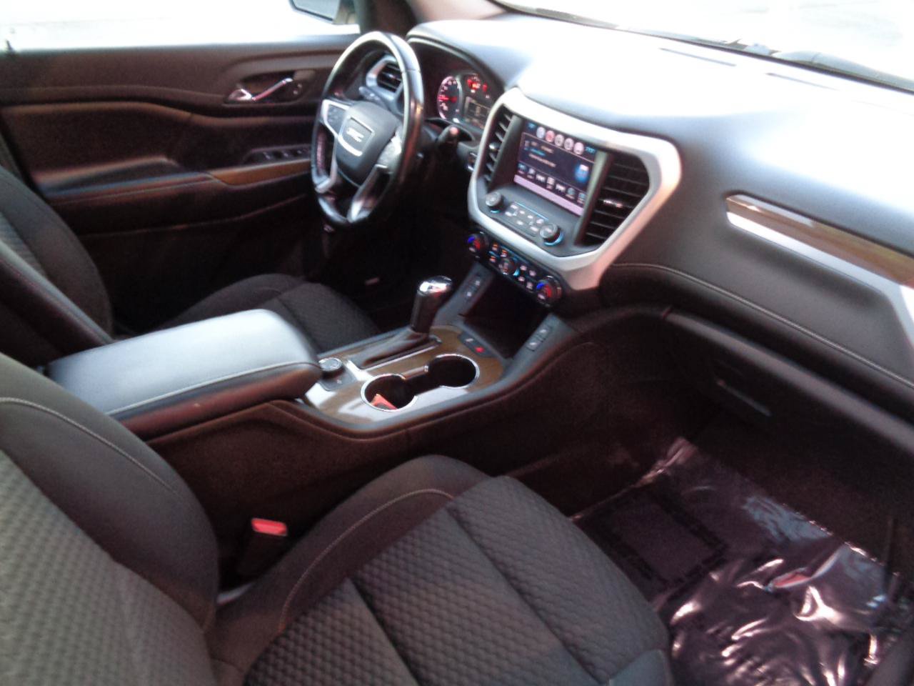 Used 2019 GMC Acadia SLE w/ GMC Pro Grade Package AWD/4WD image 14