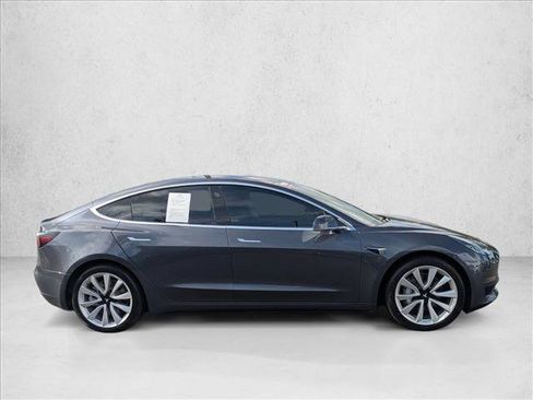 Used 2018 Tesla Model 3 Long Range image 4