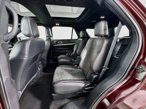 Used 2019 Ford Explorer XLT w/ Equipment Group 202A AWD/4WD image 25