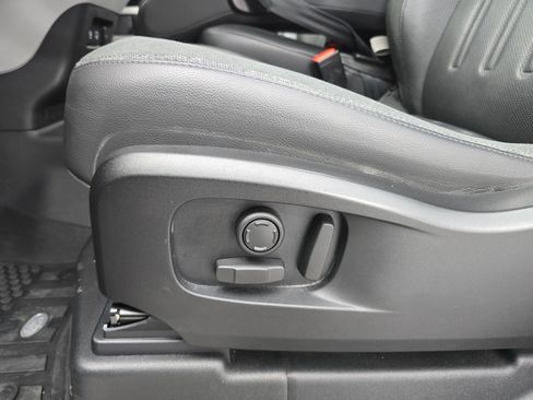 Certified 2021 Land Rover Defender 90 First Edition image 28