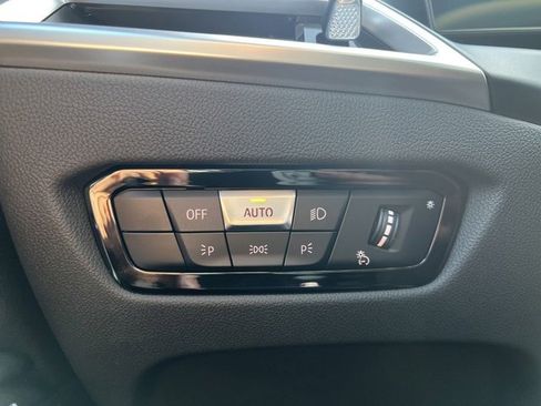 Certified 2025 BMW 330i xDrive Sedan w/ Premium Package image 19