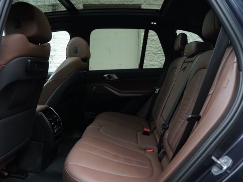 Used 2019 BMW X5 xDrive40i AWD/4WD image 28