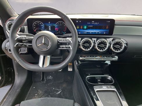Certified 2025 Mercedes-Benz CLA 250 4MATIC image 10