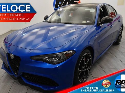 Used 2023 Alfa Romeo Giulia Veloce image 1