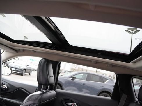 Used 2014 Jeep Cherokee Limited w/ Luxury Group image 18