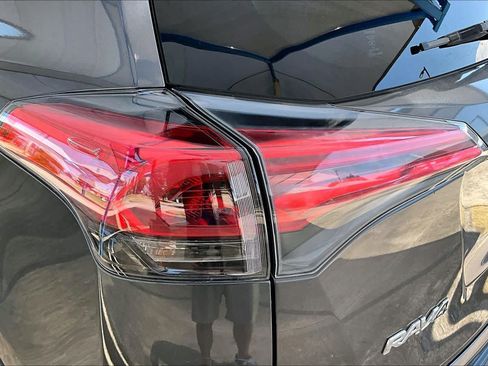 Used 2016 Toyota RAV4 LE FWD image 29