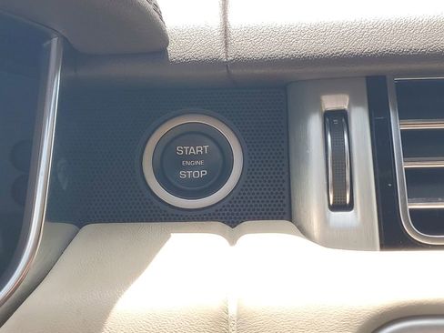 Used 2018 Land Rover Range Rover Supercharged AWD/4WD image 17