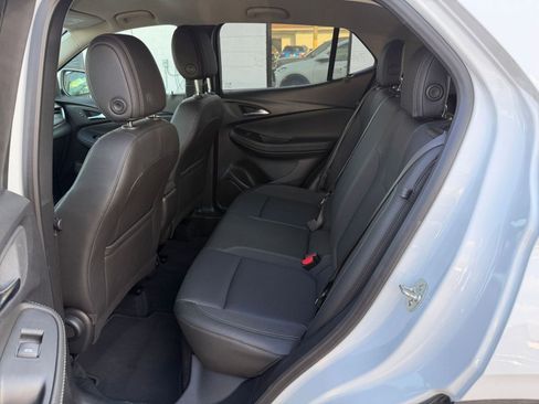 Used 2025 Buick Encore GX Preferred AWD/4WD image 24