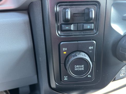 New 2027 Ford F350 XLT w/ XLT Premium Package AWD/4WD image 11