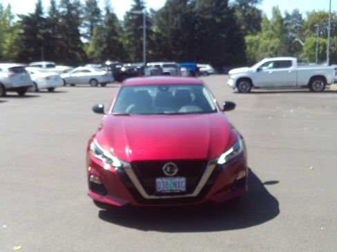 Used 2022 Nissan Altima 2.5 SR AWD/4WD image 8