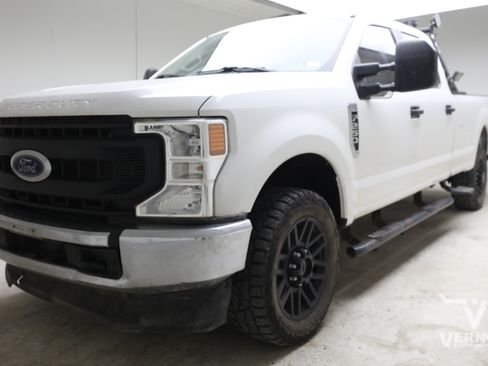Used 2021 Ford F250 XL w/ Power Equipment Group AWD/4WD image 1
