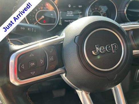 Used 2022 Jeep Gladiator Overland AWD/4WD image 17