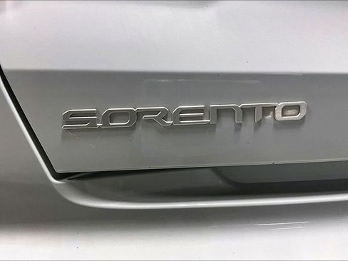 Used 2023 Kia Sorento SX AWD/4WD image 40