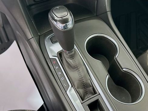 Used 2018 Chevrolet Equinox LT image 17