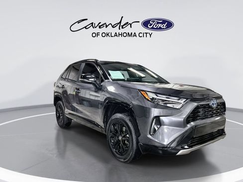Used 2024 Toyota RAV4 XSE AWD/4WD image 2