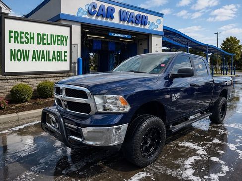 Certified 2019 RAM 1500 Classic SLT AWD/4WD image 1