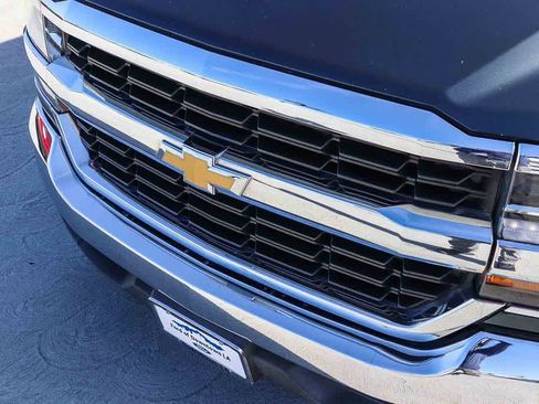 Used 2017 Chevrolet Silverado 1500 LT w/ All Star Edition RWD image 8