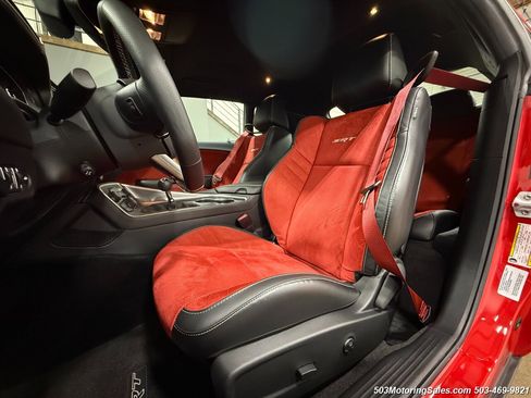 Used 2015 Dodge Challenger SRT Hellcat image 35