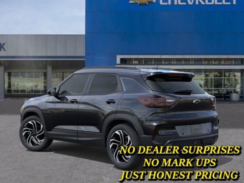 New 2026 Chevrolet TrailBlazer RS w/ Driver Confidence Package FWD image 3