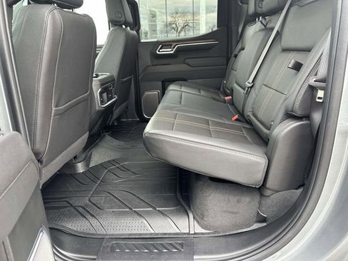 Used 2025 Chevrolet Silverado 1500 High Country w/ High Country Premium Package AWD/4WD image 27