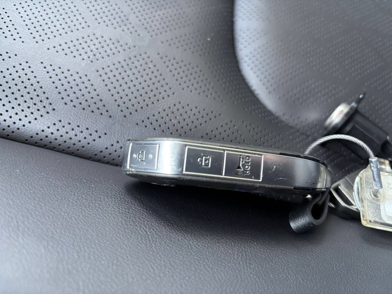 Used 2026 Kia Carnival FWD image 25