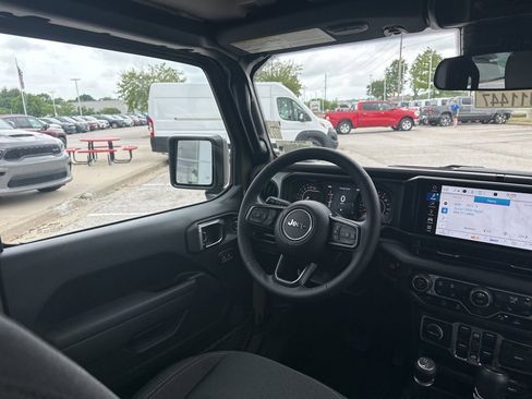 New 2025 Jeep Gladiator Sport image 50