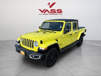 Used 2023 Jeep Gladiator Overland AWD/4WD video 1
