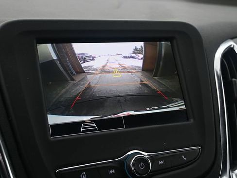 Used 2024 Chevrolet Equinox LT image 28