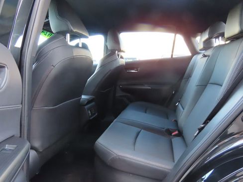 Used 2024 Toyota Venza XLE image 20