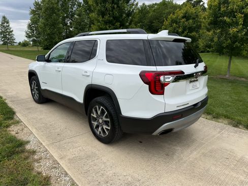 Used 2021 GMC Acadia SLE w/ Driver Convenience Package FWD image 3