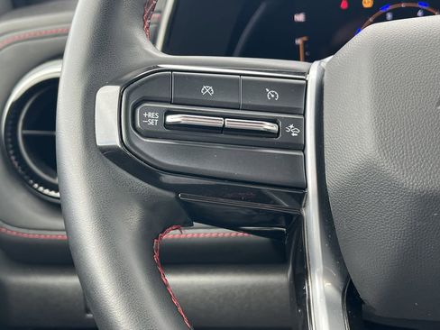 Used 2023 Chevrolet Colorado Z71 w/ Z71 Convenience Package 2 image 15