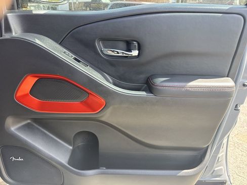 Used 2025 Nissan Frontier PRO-4X w/ Pro Convenience Package image 14