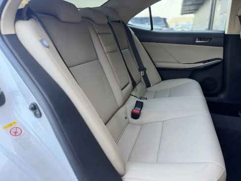 Used 2017 Lexus IS 200t Base image 17