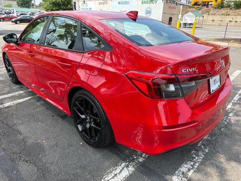 Used 2023 Honda Civic Sport image 8