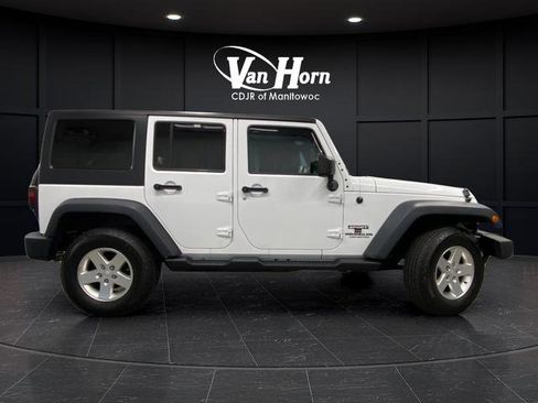 Used 2014 Jeep Wrangler Unlimited Sport w/ Quick Order Package 24S AWD/4WD image 8