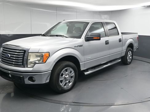 Used 2011 Ford F150 XLT w/ XLT Chrome Pkg image 4