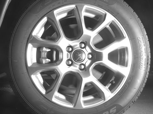 Used 2025 Jeep Compass Limited image 12