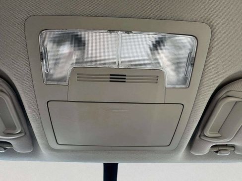 Used 2012 Toyota Camry LE image 31